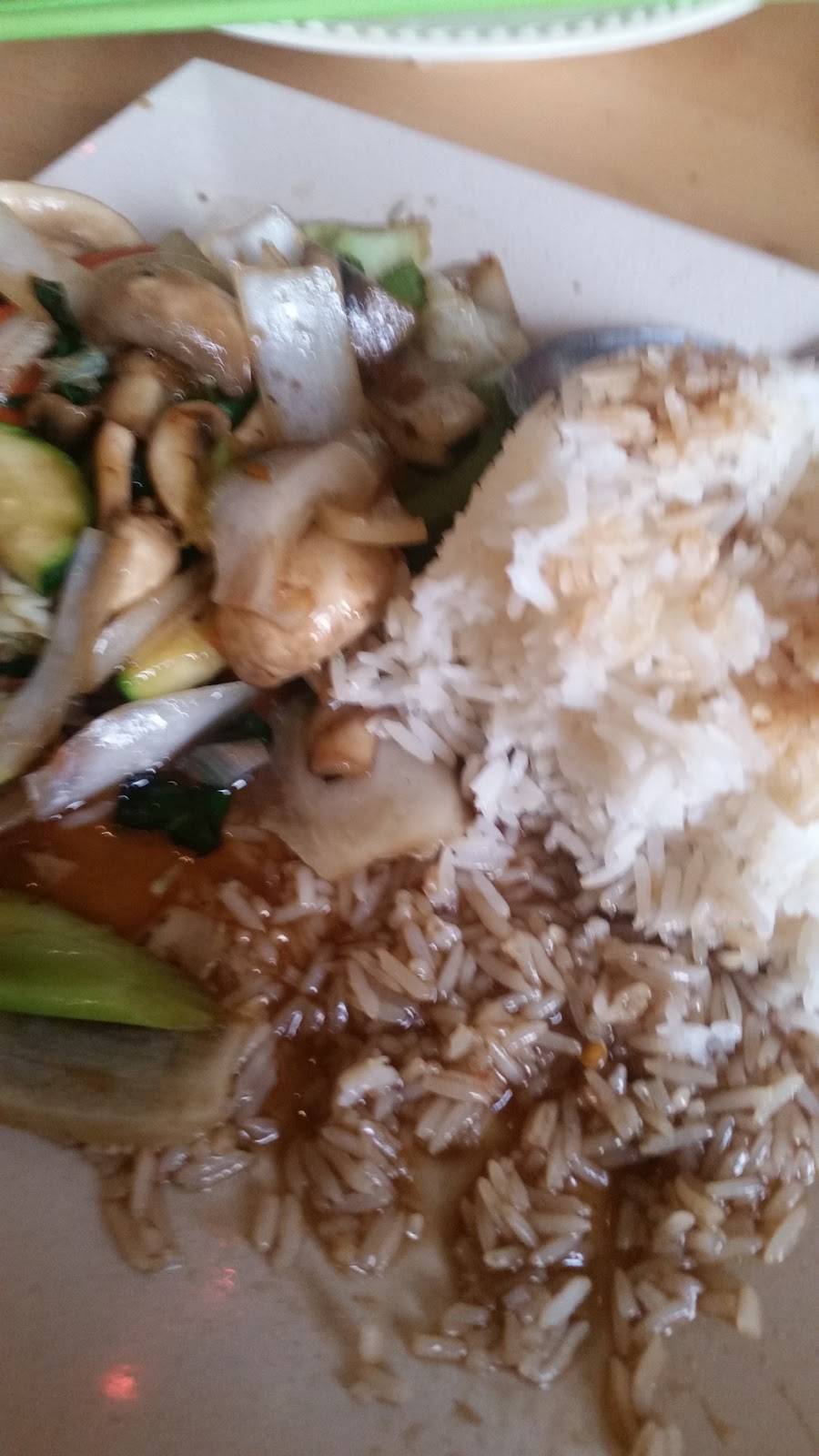 Thai Recipe Restaurant | restaurant | 2609 S McClellan St, Seattle, WA 98144, USA | 2067236165 OR +1 206-723-6165