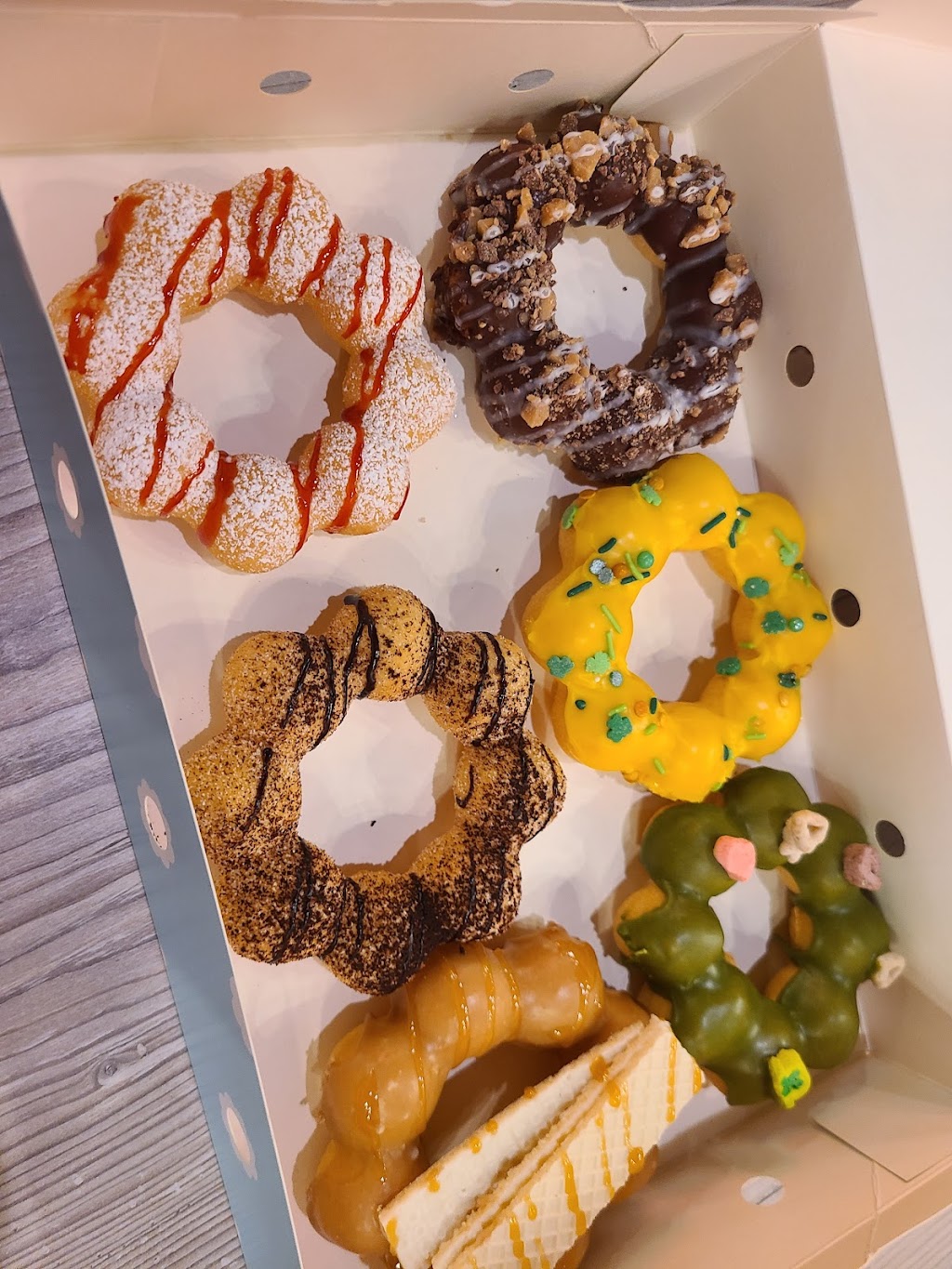 Mochinut - Mission Viejo | meal delivery | 28601 Marguerite Pkwy a2, Mission Viejo, CA 92692, USA | 9493883737 OR +1 949-388-3737