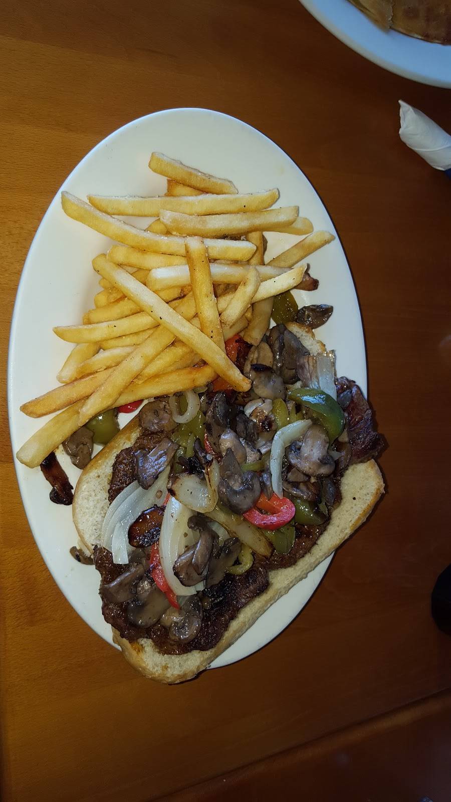 Off The Hook Restaurant and Bar | restaurant | 1 NJ-36, Highlands, NJ 07732, USA | 7328722006 OR +1 732-872-2006