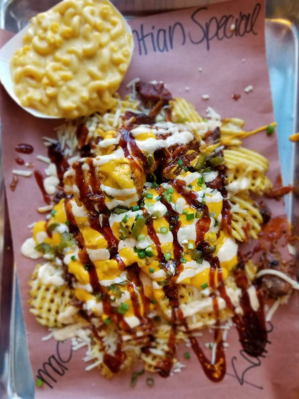 Sugarfire Smoke House | restaurant | 2323 Plum St, Edwardsville, IL 62025, USA | 6186509150 OR +1 618-650-9150