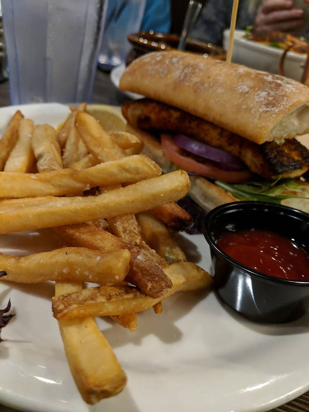 The General Public House | restaurant | Winter Springs Town Center, 156 Tuskawilla Rd, Winter Springs, FL 32708, USA | 4078909696 OR +1 407-890-9696