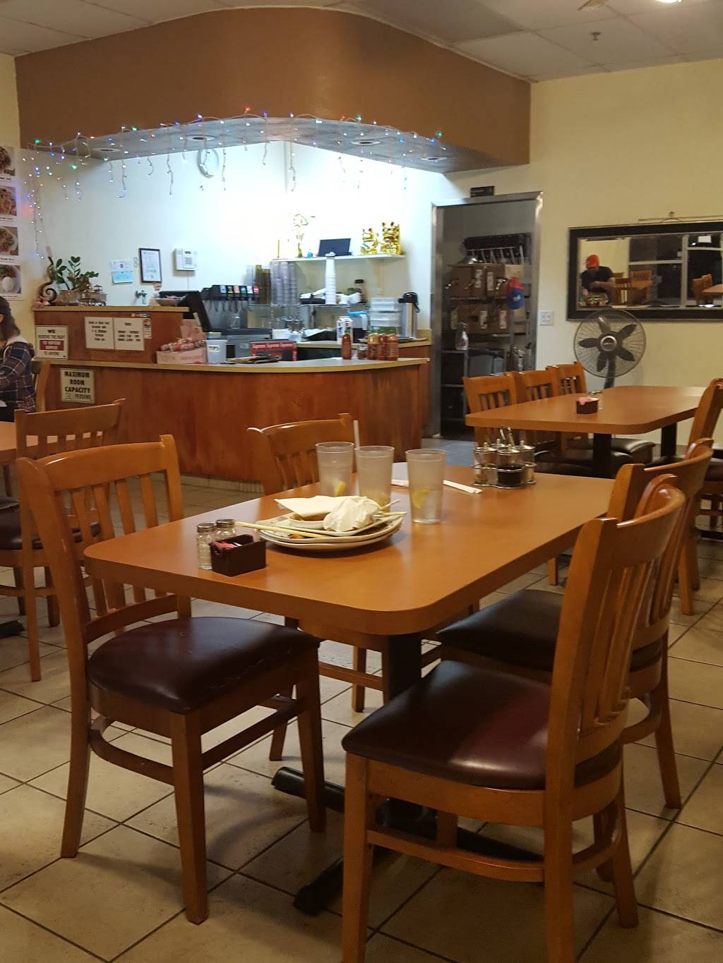 Golden Thai Kitchen | restaurant | 1820 N 75th Ave #110, Phoenix, AZ 85035, USA | 6238499301 OR +1 623-849-9301