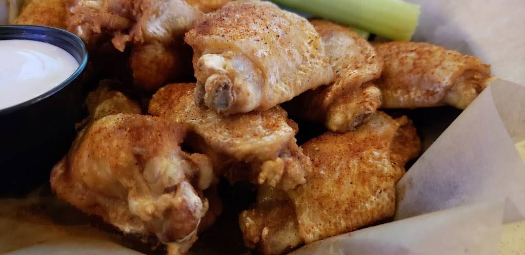 Buffalo Wild Wings | restaurant | 3798 Dryland Way, Easton, PA 18045, USA | 6103306950 OR +1 610-330-6950