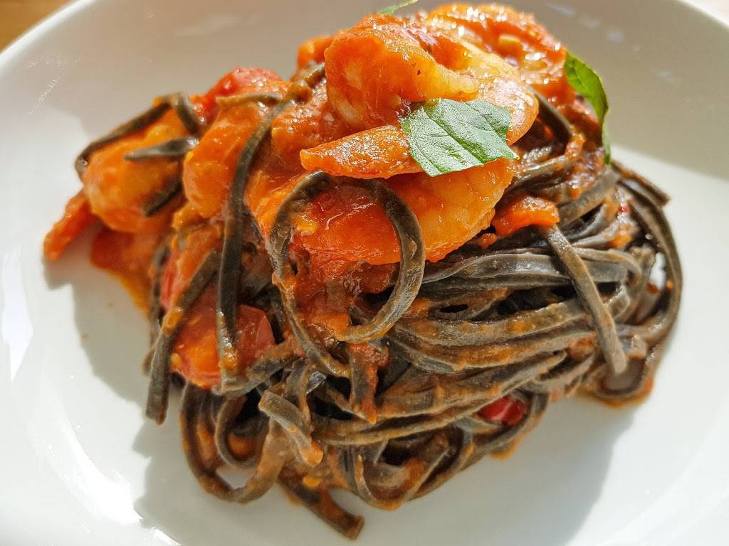 Luna Pasta e Dolci | restaurant | 6815 Biscayne Blvd #101, Miami, FL 33138, USA | 3059562431 OR +1 305-956-2431