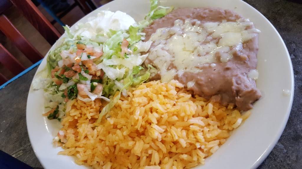 Chicotes Mexican Grill | restaurant | 1704 Nuttman Ave, Decatur, IN 46733, USA | 2607284588 OR +1 260-728-4588