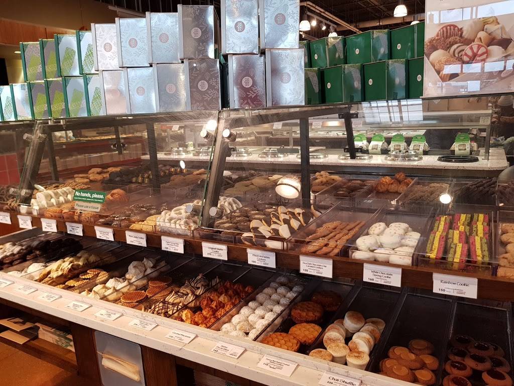 Streets of Woodfield | shopping mall | 601 N Martingale Rd, Schaumburg, IL 60173, USA | 6309547300 OR +1 630-954-7300