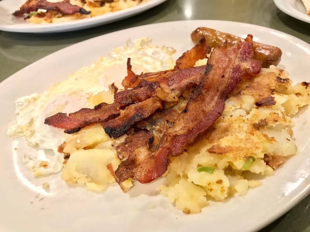 Woodrow Diner | restaurant | 1718, 655 Rossville Ave, Staten Island, NY 10309, USA | 7189847373 OR +1 718-984-7373