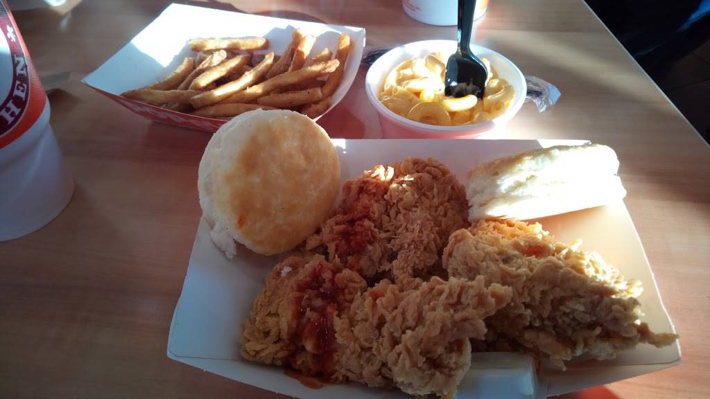 Popeyes Louisiana Kitchen | restaurant | 4360 Gosford Rd, Bakersfield, CA 93313, USA | 6618338188 OR +1 661-833-8188
