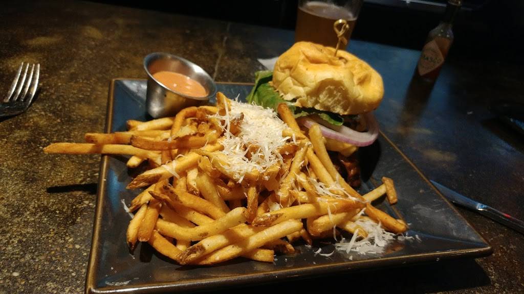 5 Point Public House and Oyster Bar | restaurant | 1210 20th St S, Birmingham, AL 35205, USA | 2059180726 OR +1 205-918-0726