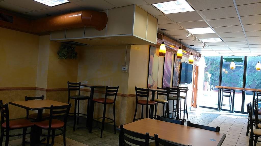 Subway Restaurants | restaurant | 816 N State St, Chicago, IL 60610, USA | 3129445106 OR +1 312-944-5106