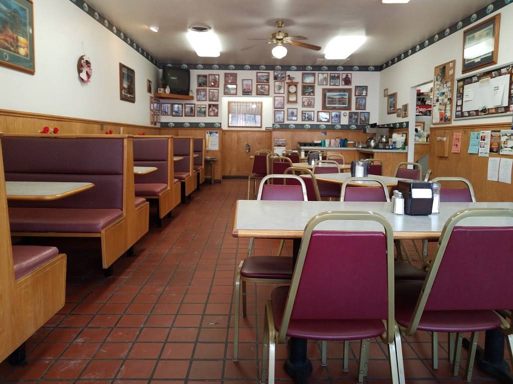 Freight House | restaurant | 285 N Lake St, Phillips, WI 54555, USA | 7153393744 OR +1 715-339-3744