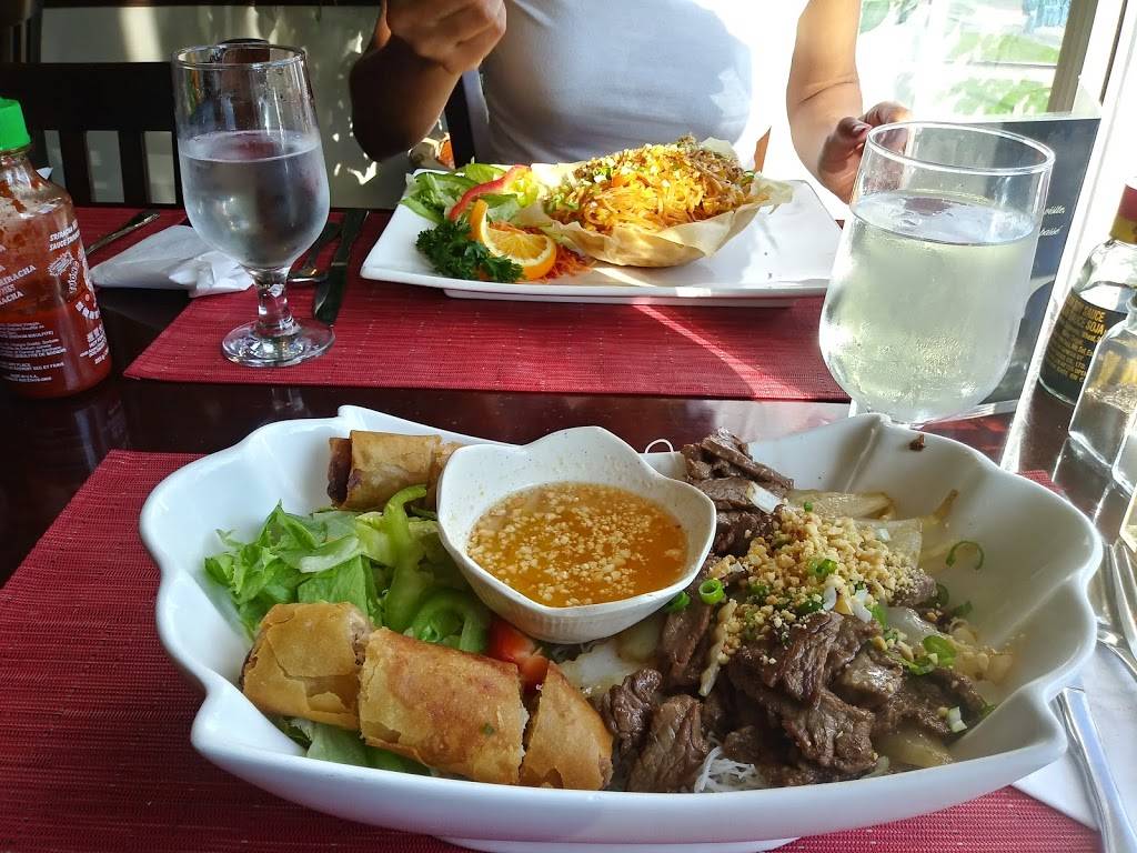 Gourmet DAngkor Restaurant | restaurant | 193 Boulevard des Bois Francs S, Victoriaville, QC G6P 4S8, Canada | 8197528889 OR +1 819-752-8889