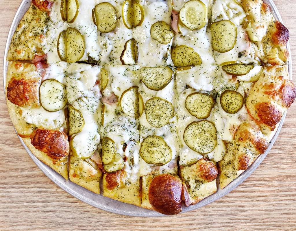 QC Pizza | meal takeaway | 3150 Century Ave N, Mahtomedi, MN 55115, USA | 6517771200 OR +1 651-777-1200