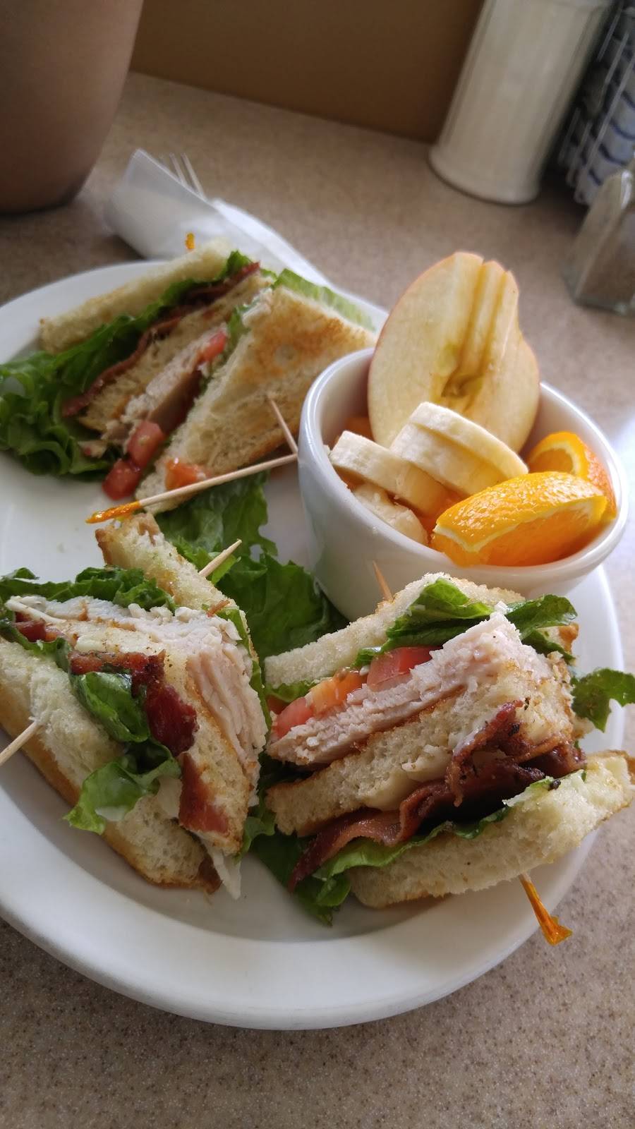 Yum Yum Restaurant | restaurant | 1303, 541 N D St, San Bernardino, CA 92401, USA | 9098850150 OR +1 909-885-0150