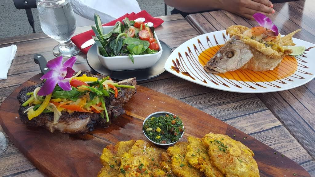 Travesias | restaurant | 3834 E Tremont Ave, Bronx, NY 10465, USA | 7188283834 OR +1 718-828-3834