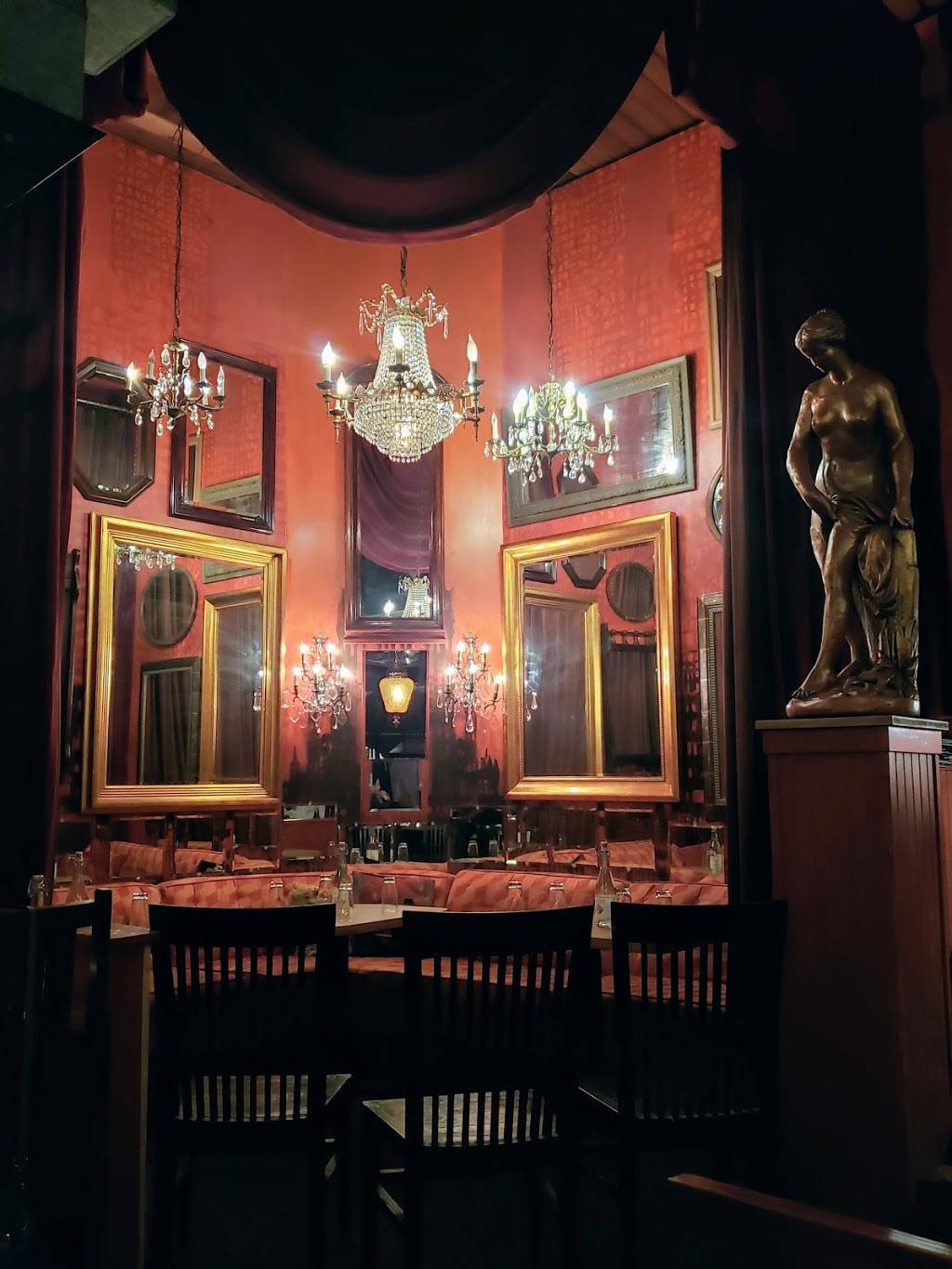 The BackDoor | restaurant | 462 N 36th St, Seattle, WA 98103, USA | 2066327322 OR +1 206-632-7322