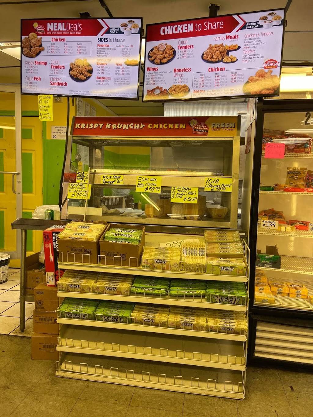 Krispy Krunchy Chicken and Jays FoodMart | restaurant | 1608 S Grand Ave E, Springfield, IL 62703, USA | 2176794762 OR +1 217-679-4762