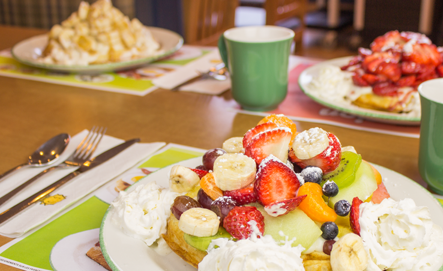 Cora Déjeuners | restaurant | 3437 Boulevard Sainte-Anne, Québec, QC G1E 3L4, Canada | 4186636767 OR +1 418-663-6767