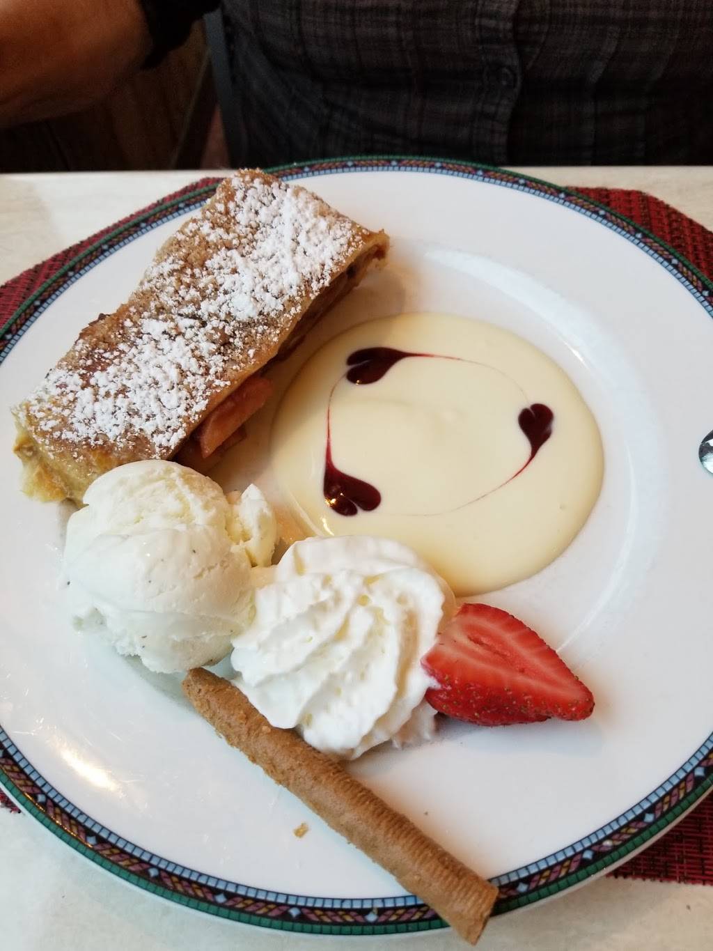 Pepis Bar & Restaurant | restaurant | 231 Gore Creek Dr, Vail, CO 81657, USA | 9704764671 OR +1 970-476-4671