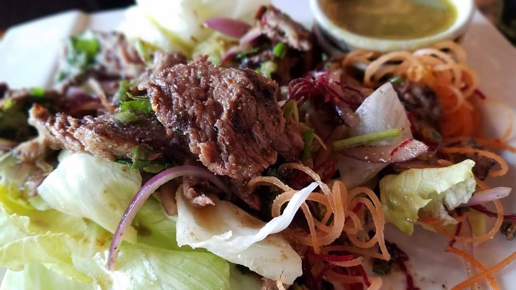 Uthai Authentic cuisine and sushi bar | restaurant | 2359 Oregon Pike #104, Lancaster, PA 17601, USA | 7172086888 OR +1 717-208-6888