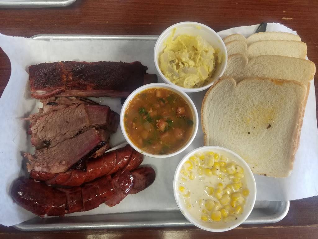 El Monte BBQ | restaurant | 6526 Bandera Rd, San Antonio, TX 78238, USA | 2102671356 OR +1 210-267-1356