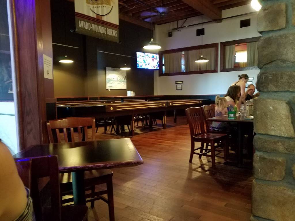 Elliott Bay Brewhouse & Pub | restaurant | 255 SW 152nd St, Burien, WA 98166, USA | 2062464211 OR +1 206-246-4211