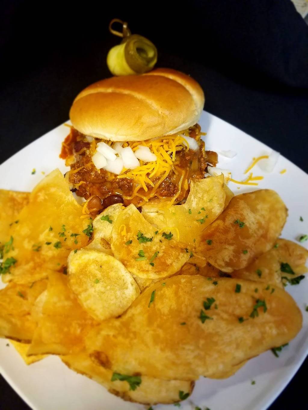 Brat House Grill | restaurant | 49 Wisconsin Dells Pkwy S, Wisconsin Dells, WI 53965, USA | 6082548505 OR +1 608-254-8505