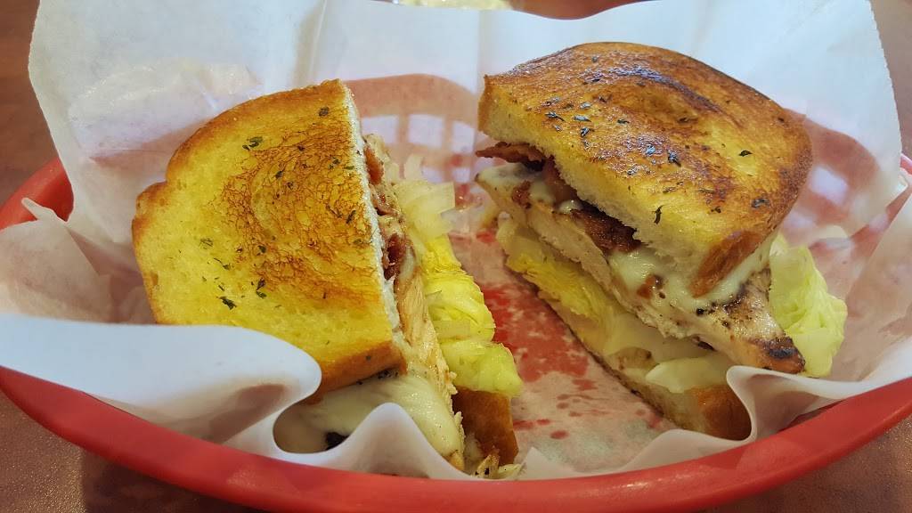 Apollo Grill | restaurant | 348 E North Ave, Lombard, IL 60148, USA | 6307059388 OR +1 630-705-9388