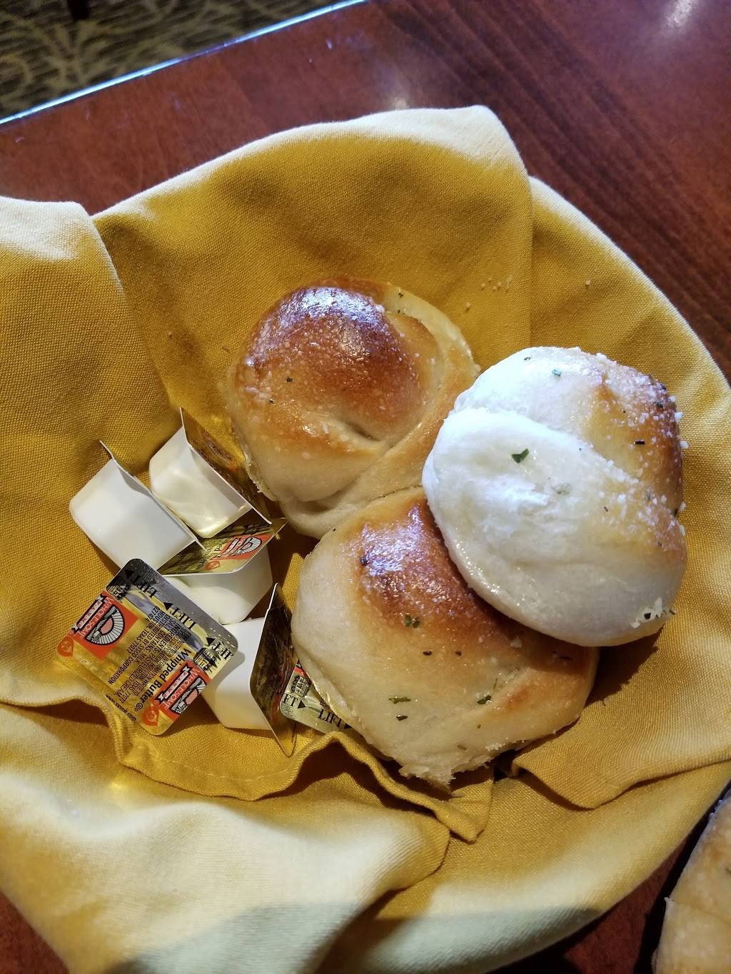 Avicollis Restaurant | restaurant | 7839 Oswego Rd, Liverpool, NY 13090, USA | 3156225100 OR +1 315-622-5100