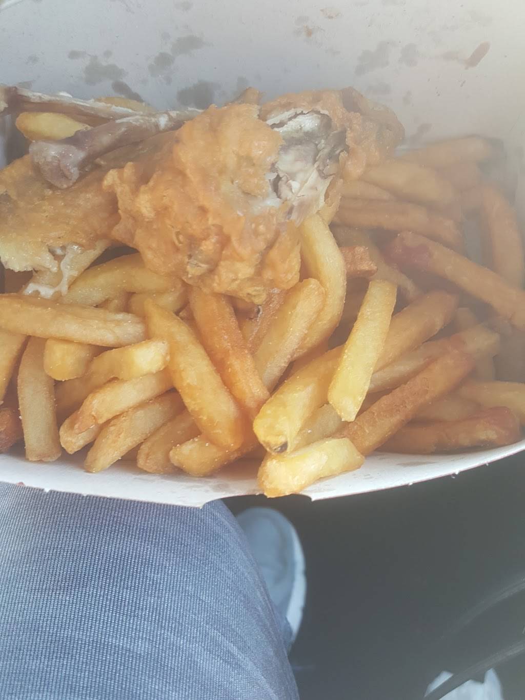 Hot Wings Chinese Restaurant | restaurant | 1055 Canadian Pl #115, Mississauga, ON L4W 0C2, Canada | 4166200888 OR +1 416-620-0888