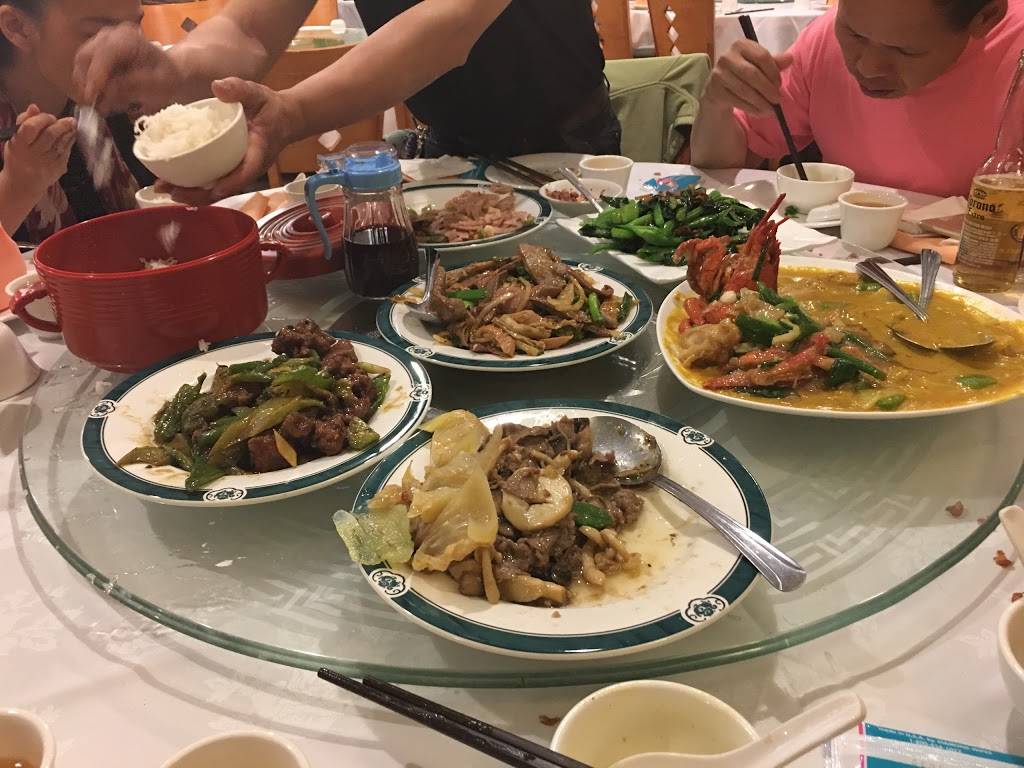 Full Moon House | restaurant | 960 N Hill St, Los Angeles, CA 90012, USA | 2135370792 OR +1 213-537-0792