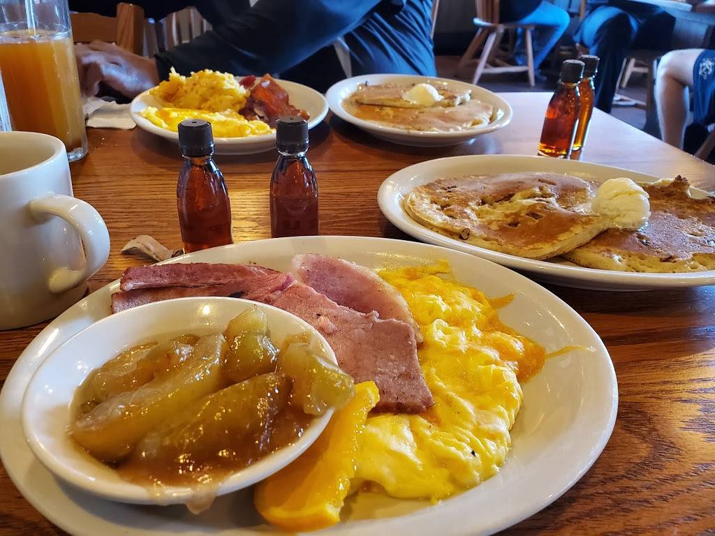 Cracker Barrel Old Country Store | restaurant | 4110 S Lees Summit Rd, Independence, MO 64055, USA | 8163733341 OR +1 816-373-3341