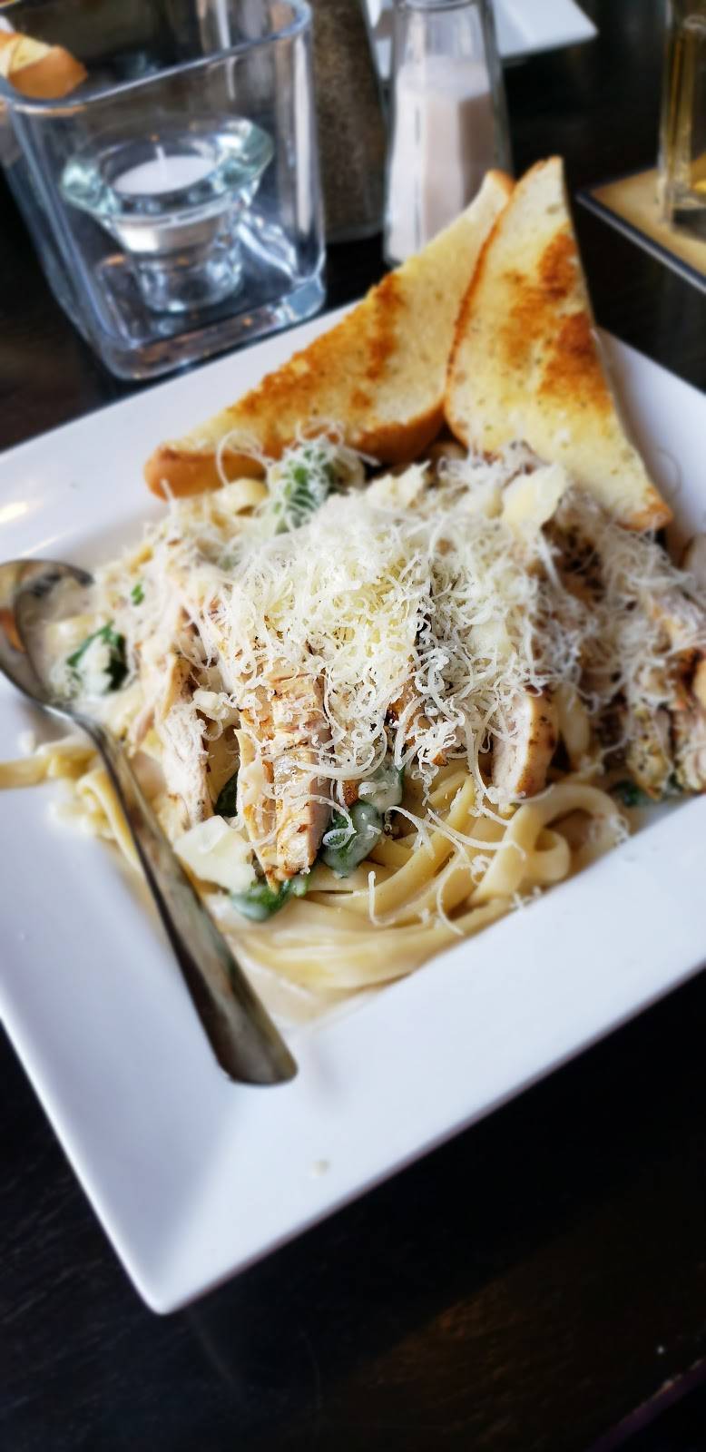 BLU Martini | restaurant | 178 Ontario St, Kingston, ON K7L 2Y8, Canada | 6137668880 OR +1 613-766-8880