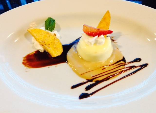 Queens Castle Restobar | restaurant | 570 Longworth Ave, Bowmanville, ON L1C 0H4, Canada | 9056230008 OR +1 905-623-0008