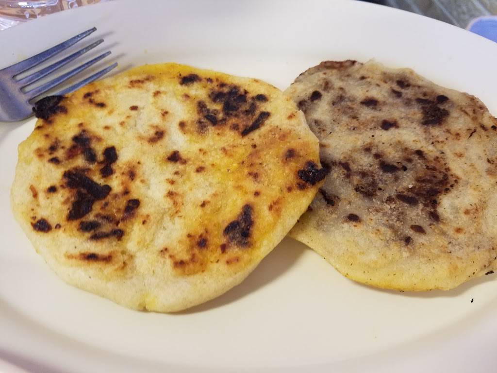 Mi Canton Latino Restaurant | restaurant | 901 E Irving Blvd, Irving, TX 75060, USA | 9724450216 OR +1 972-445-0216