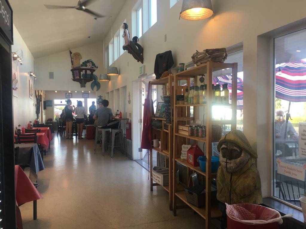 Bobs Chowder Bar & BBQ Salmon | restaurant | 3320 Commercial Ave, Anacortes, WA 98221, USA | 3602998000 OR +1 360-299-8000