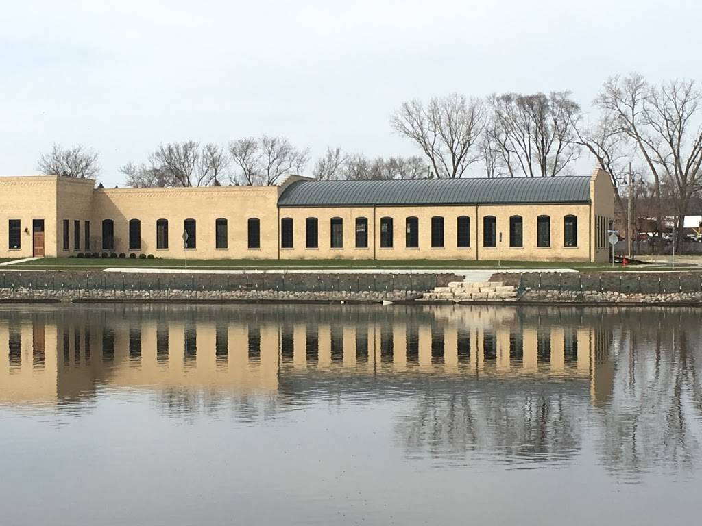 The BRIX on the Fox |  | 260 S Washington St, Carpentersville, IL 60110, USA | 8478448010 OR +1 847-844-8010