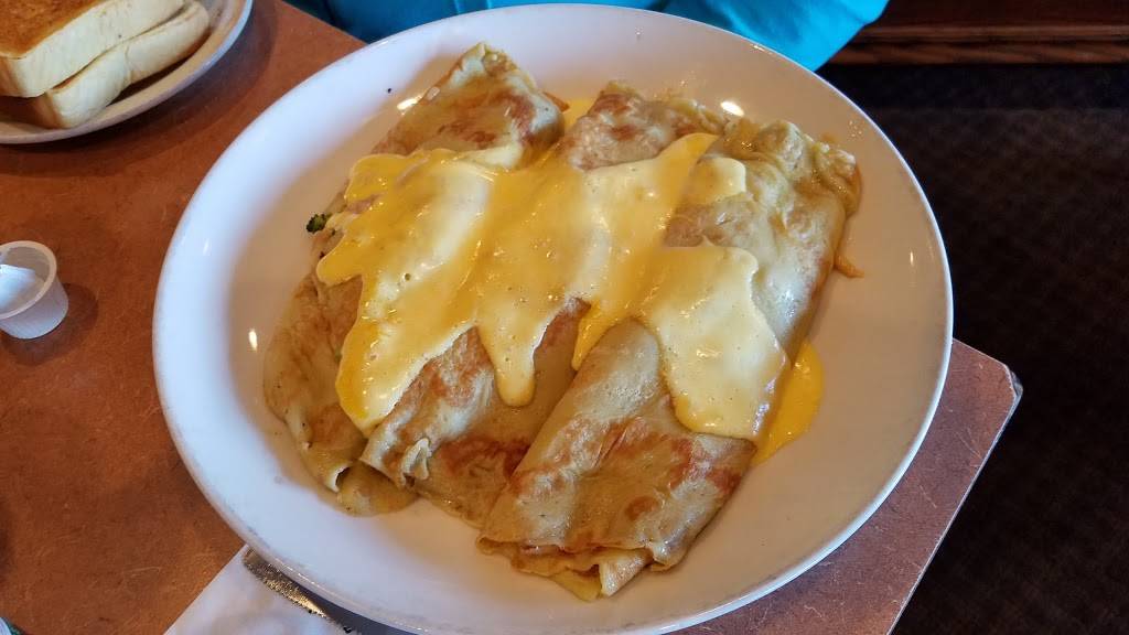 Maple Cafe | restaurant | 2300 S Highland Ave, Lombard, IL 60148, USA | 6304248220 OR +1 630-424-8220