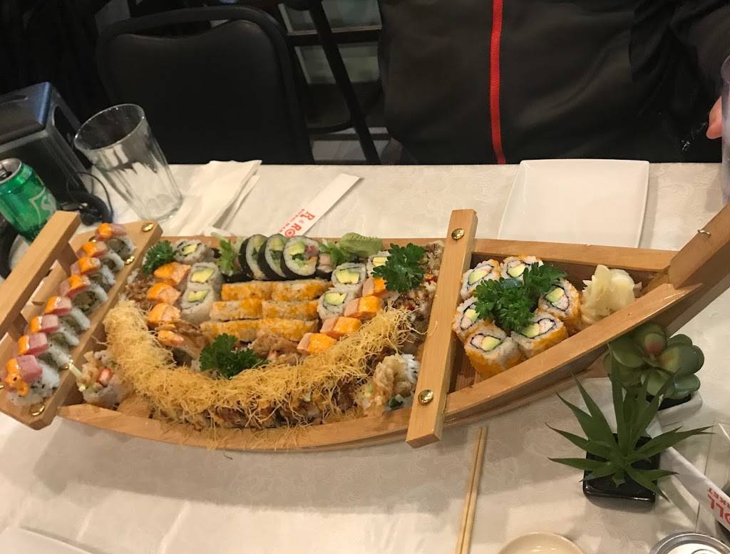 R & Roll Sushi Market | restaurant | 8526 W Golf Rd L, Niles, IL 60714, USA | 8477224558 OR +1 847-722-4558