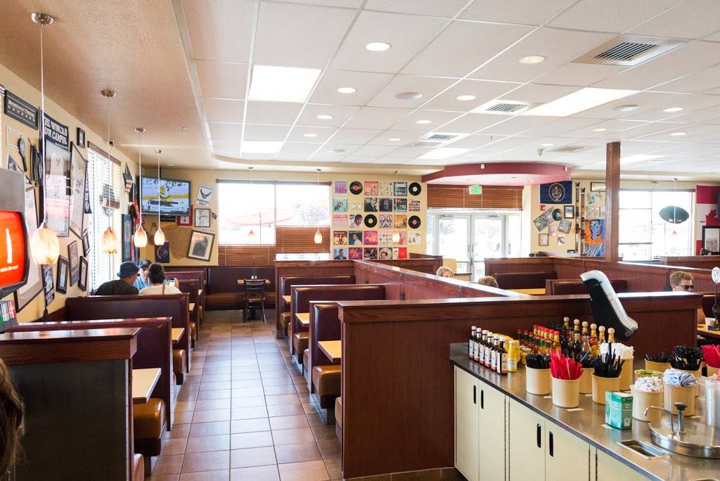 JCWs The Burger Boys | restaurant | 396 W 2230 N, Provo, UT 84604, USA | 8013745297 OR +1 801-374-5297