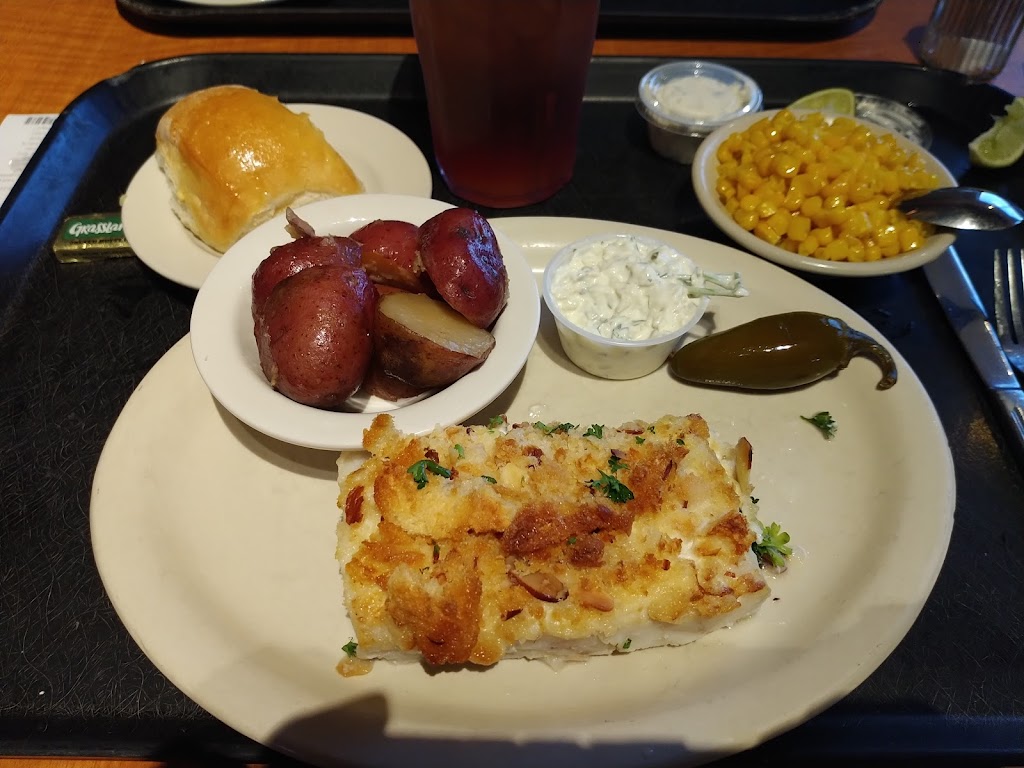 Lubys | restaurant | 710 W Calton Rd, Laredo, TX 78041, USA | 9567223397 OR +1 956-722-3397