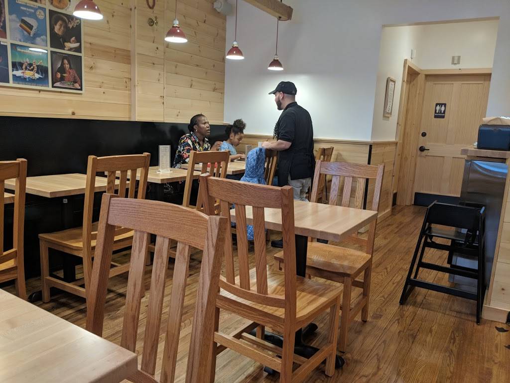 The Dilly Duck Shop | restaurant | 666 Main Ave, Norwalk, CT 06851, USA | 2039560040 OR +1 203-956-0040