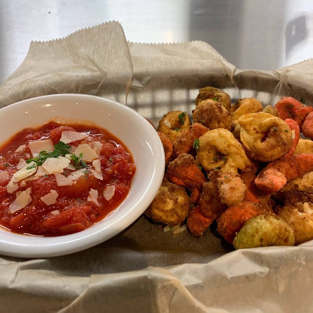 Slopeside Tavern | restaurant | 217 Sapphire Valley Rd, Sapphire, NC 28774, USA | 8287438655 OR +1 828-743-8655