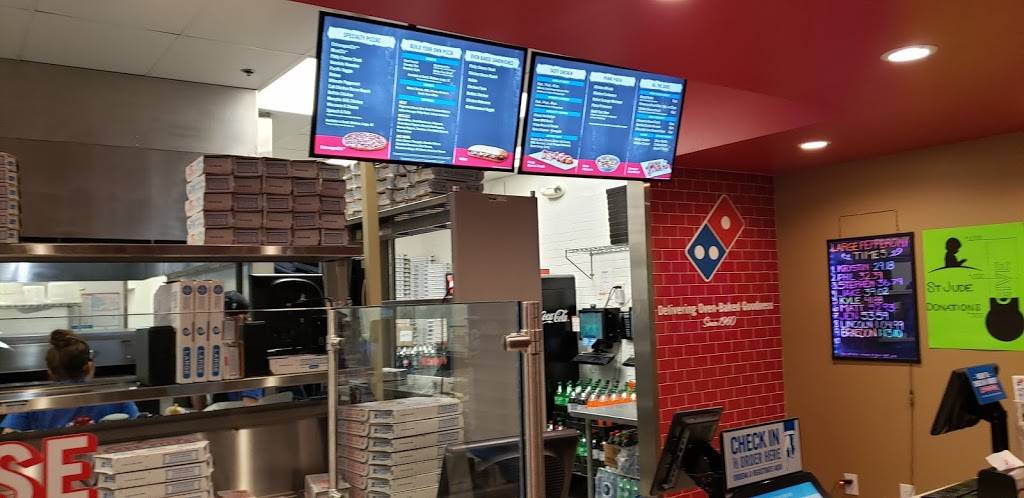 Dominos Pizza | meal delivery | 39506 N, W Daisy Mountain Dr, Phoenix, AZ 85086, USA | 6235511515 OR +1 623-551-1515