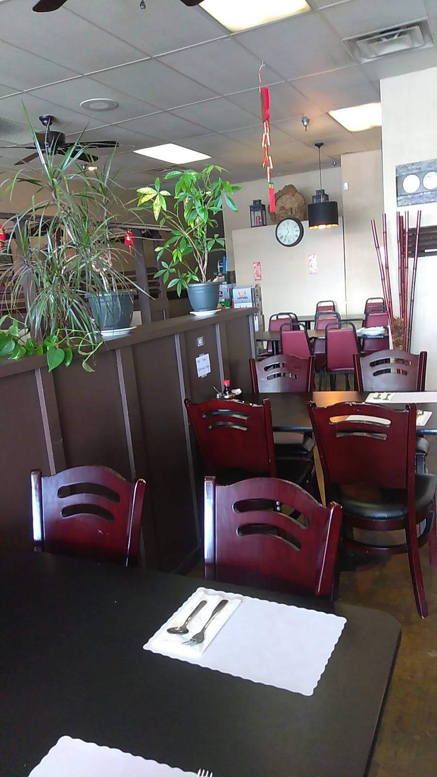 Golden Dragon | restaurant | 2305 W Main St, Turlock, CA 95380, USA | 2096684168 OR +1 209-668-4168