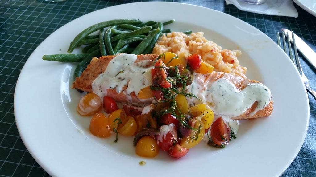 Douglas Lake Bar & Steakhouse | restaurant | 10990 Douglas Lake Rd, Pellston, MI 49769, USA | 2315398588 OR +1 231-539-8588