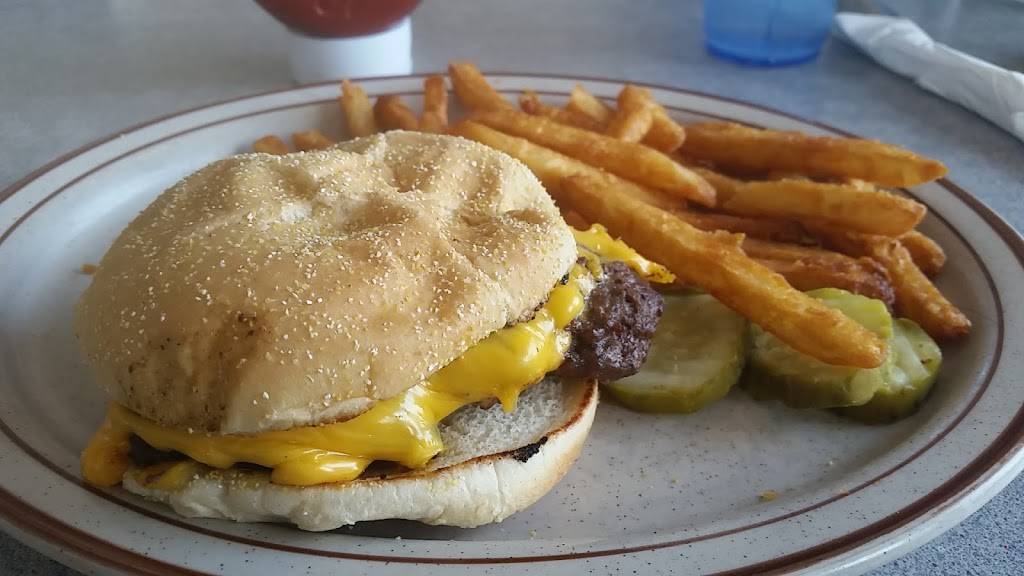 Breakwater Restaurant | restaurant | 1808 Lake Shore Dr E, Ashland, WI 54806, USA | 7156828388 OR +1 715-682-8388