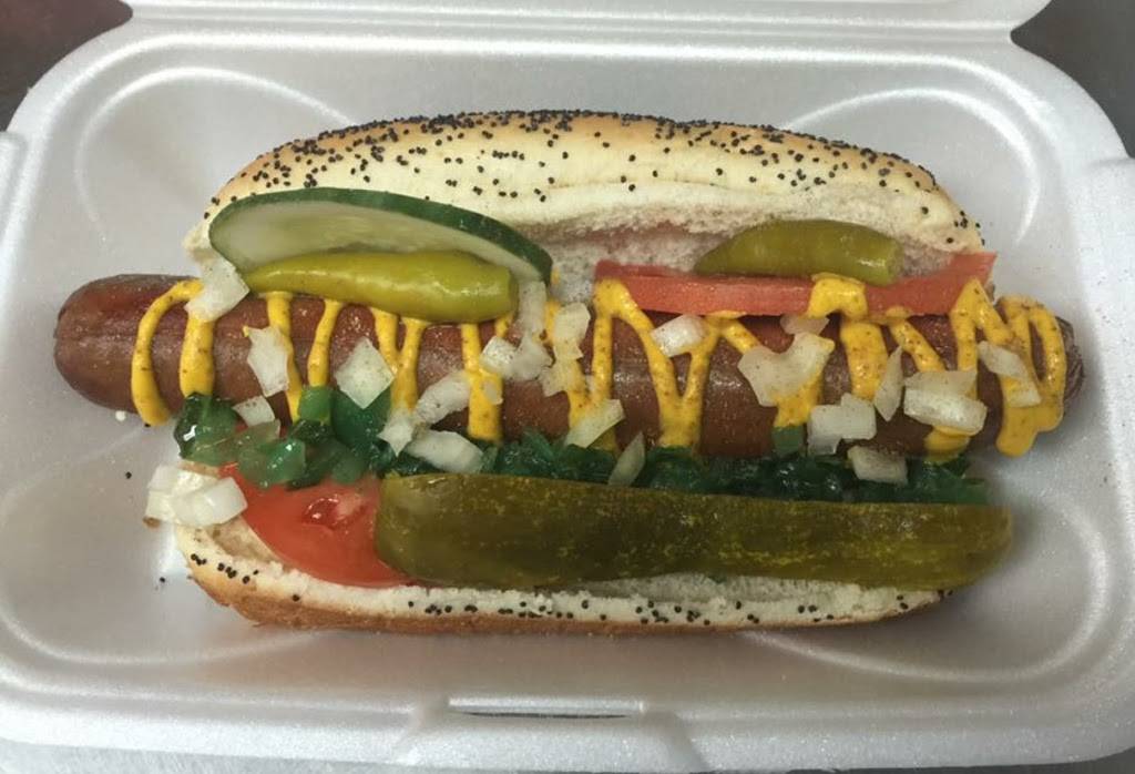 Yummy Dogs | restaurant | 577 Deltona Blvd, Deltona, FL 32725, USA | 3862599729 OR +1 386-259-9729