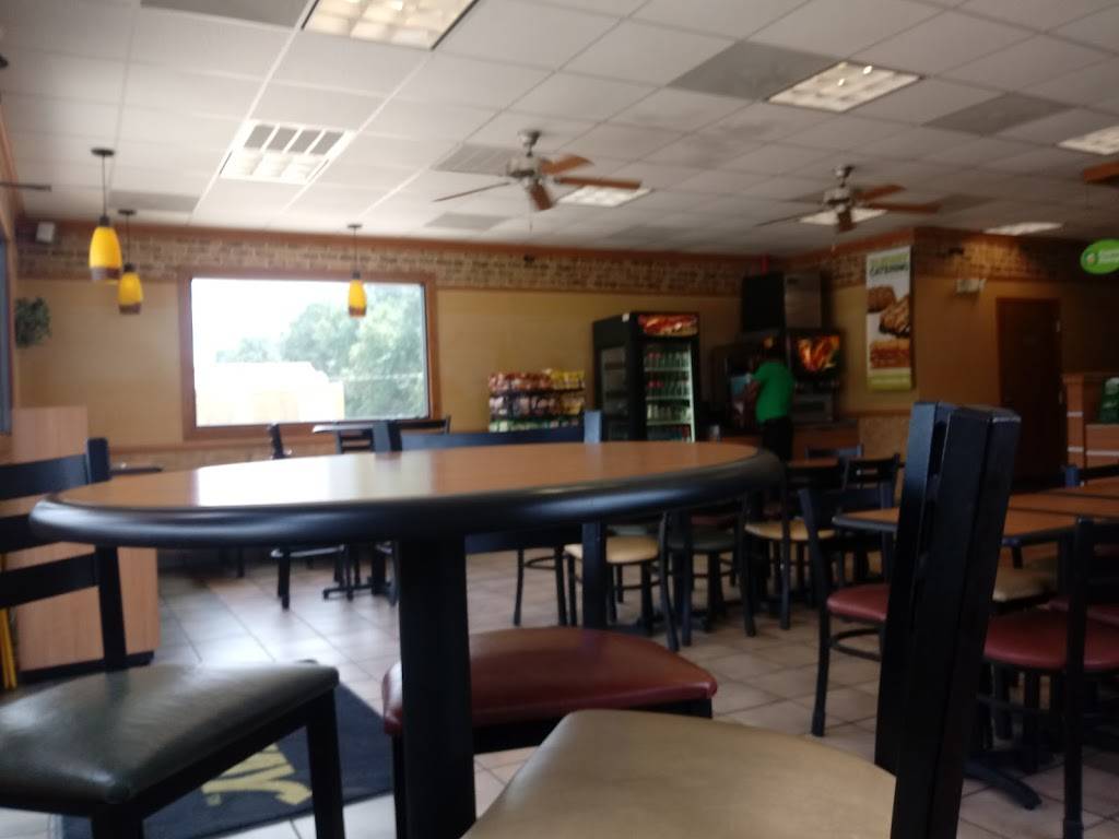 Subway | restaurant | 80 Gin Site Road, Caledonia, MS 39740, USA | 6628550057 OR +1 662-855-0057