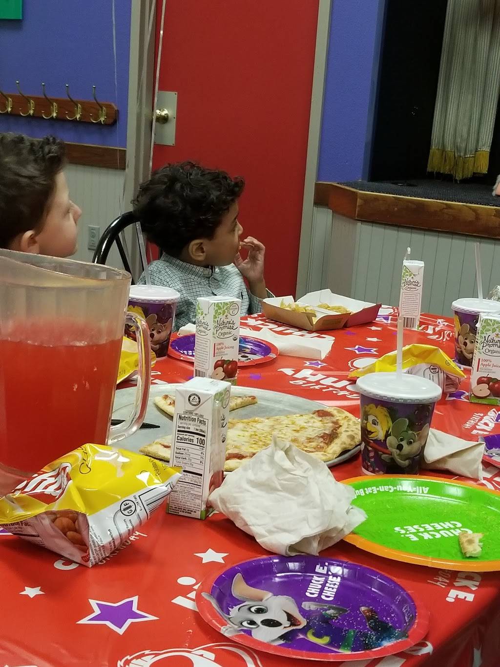 Chuck E. Cheese | restaurant | 139 Endicott St, Danvers, MA 01923, USA | 9787776274 OR +1 978-777-6274